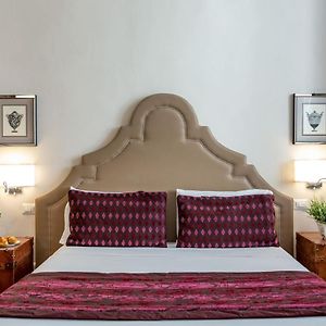 Kamer met een Queen Size Bed